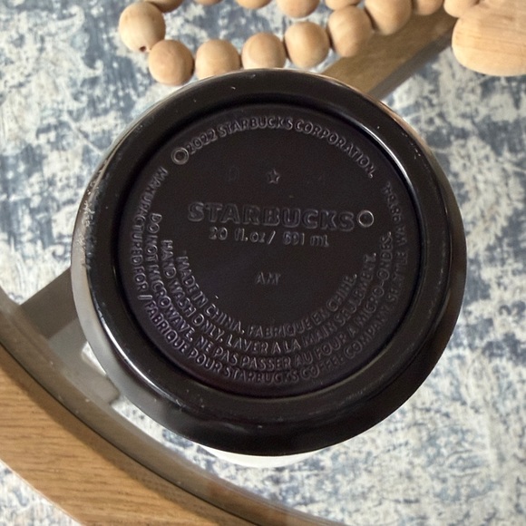 Green Blue Ombre Mermaid Scale Insulated Water Bottle - Picture 4 of 5